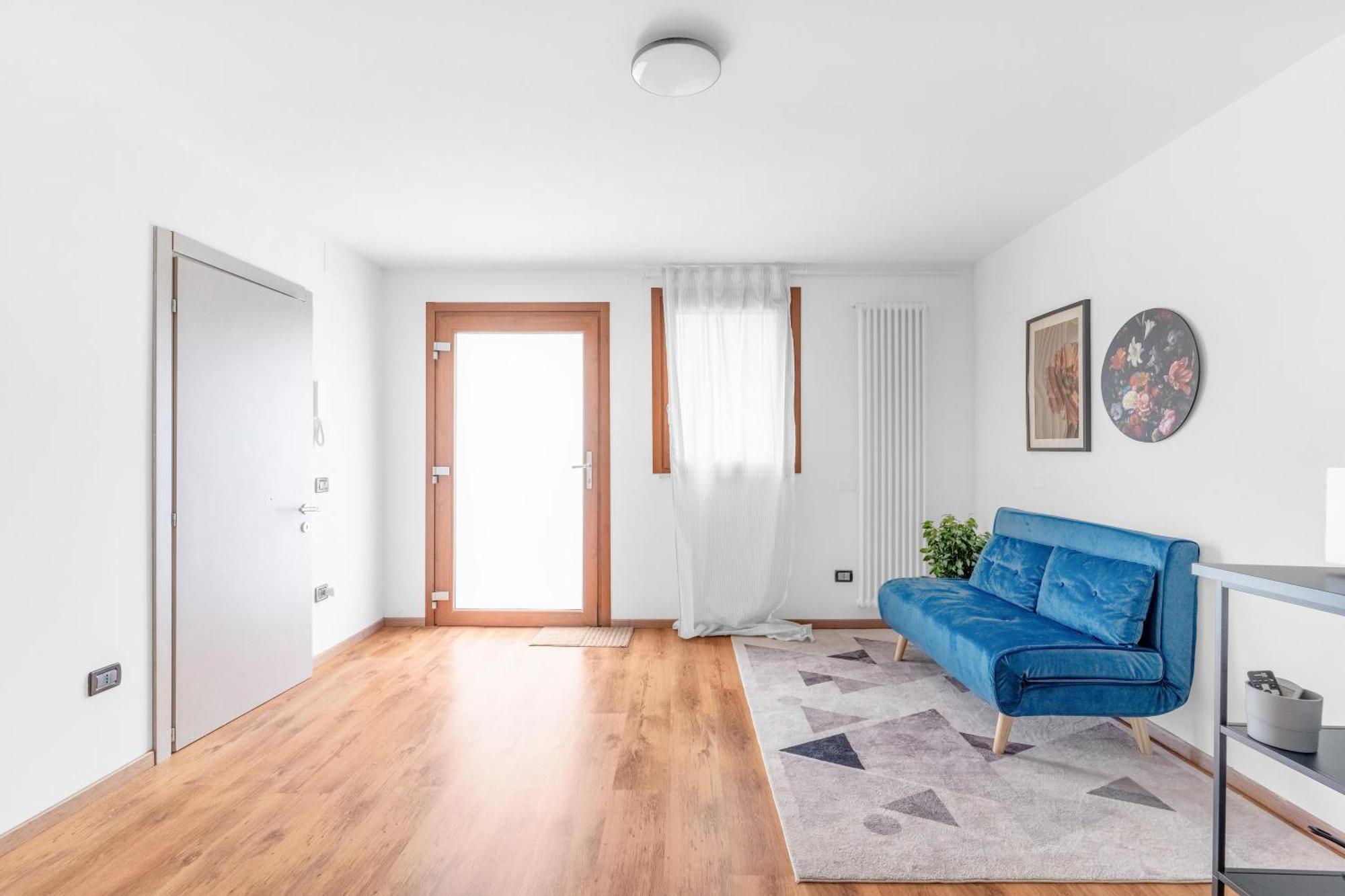 -Free Pool And Parking- Garda House Apartments Кастелнуово дел Гарда Екстериор снимка