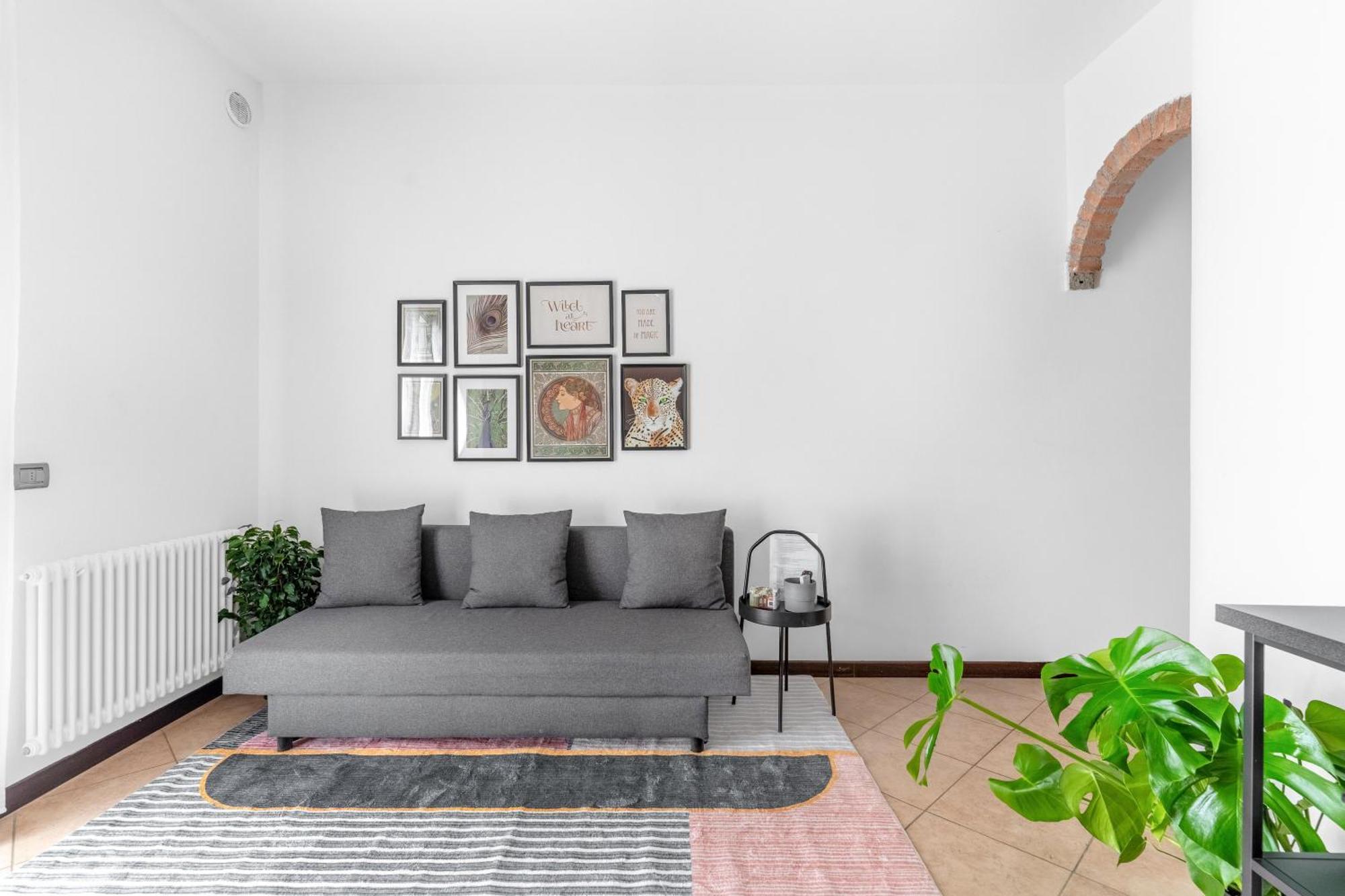 -Free Pool And Parking- Garda House Apartments Кастелнуово дел Гарда Екстериор снимка