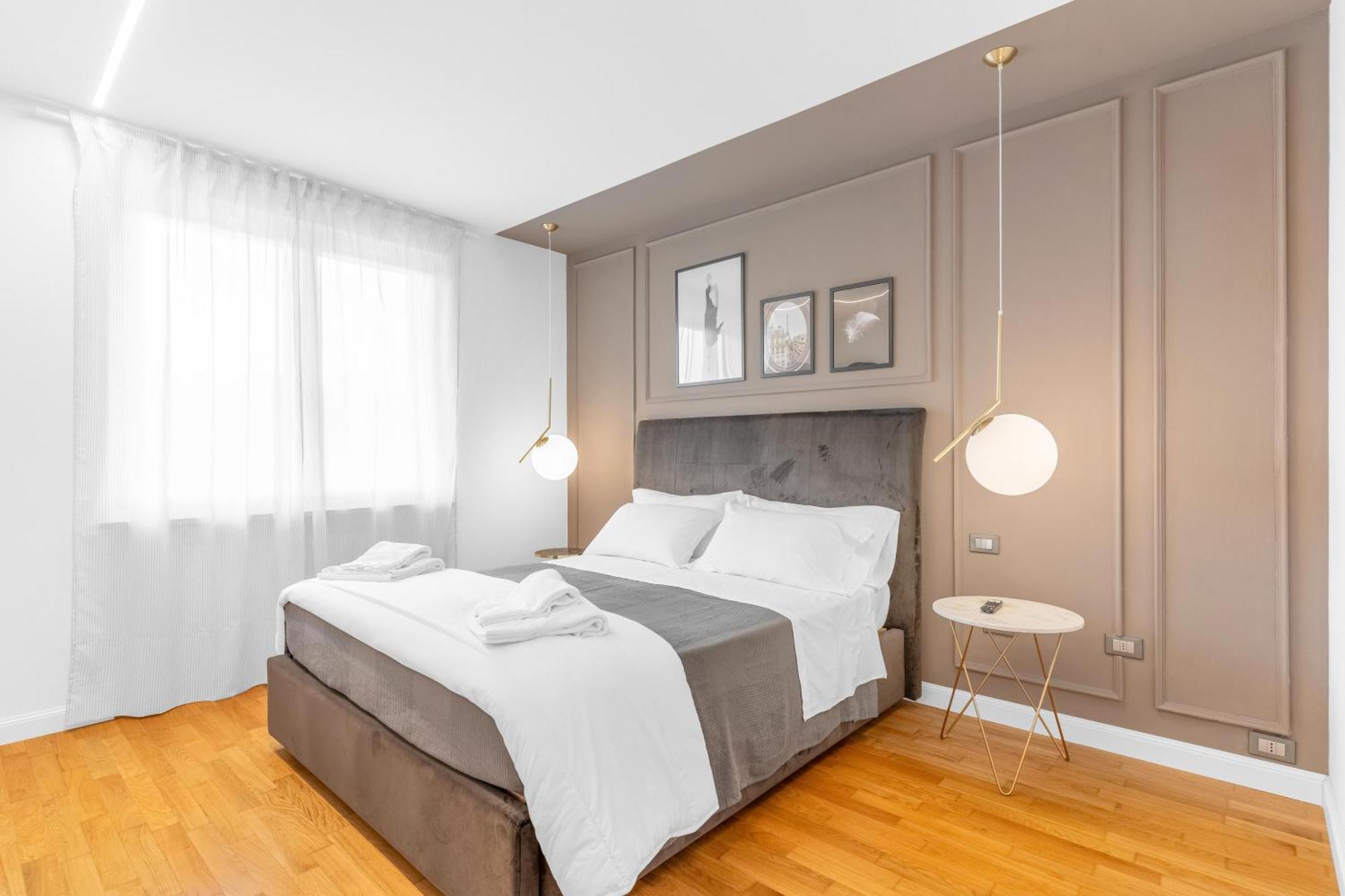 -Free Pool And Parking- Garda House Apartments Кастелнуово дел Гарда Екстериор снимка
