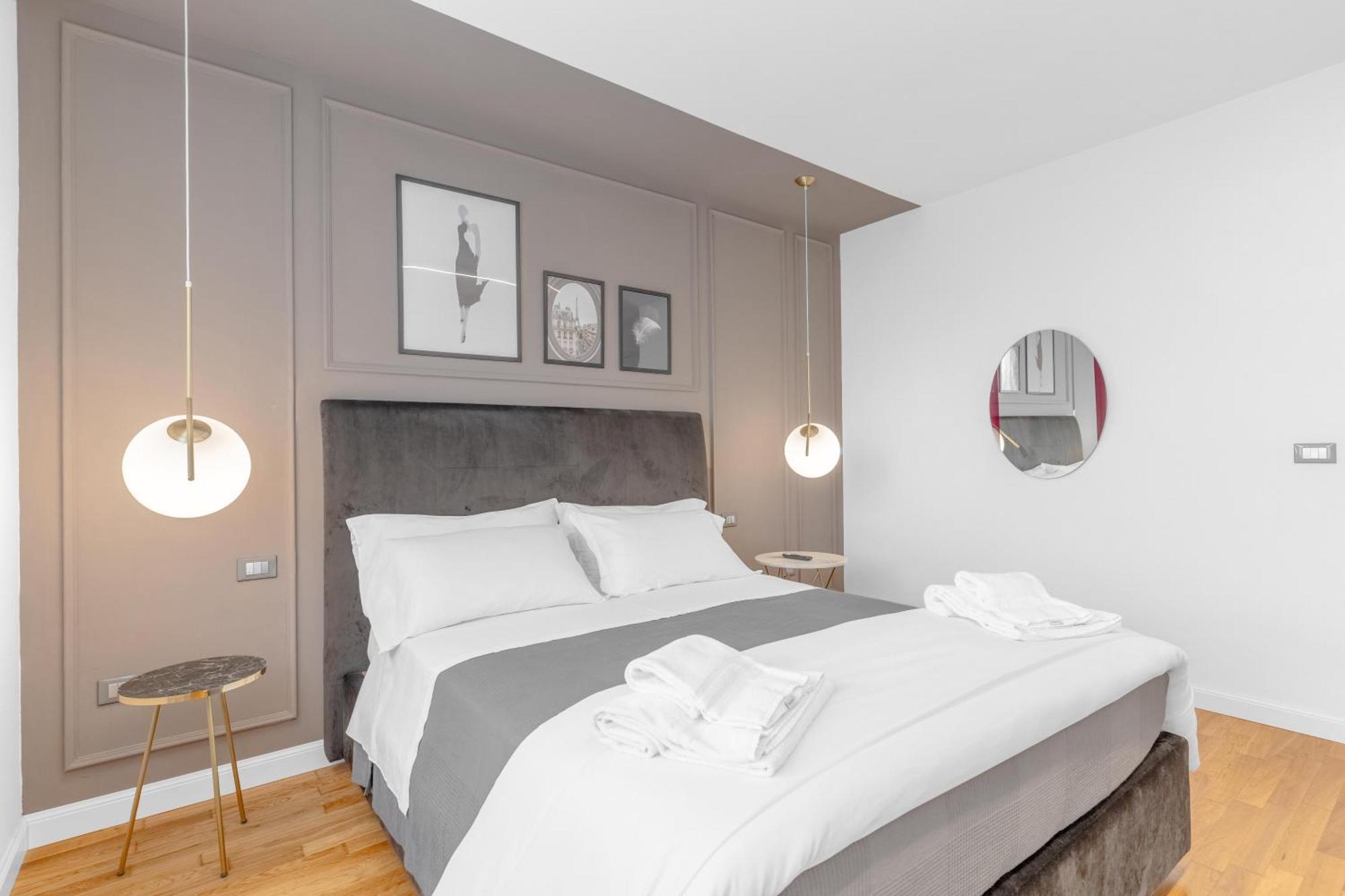 -Free Pool And Parking- Garda House Apartments Кастелнуово дел Гарда Екстериор снимка