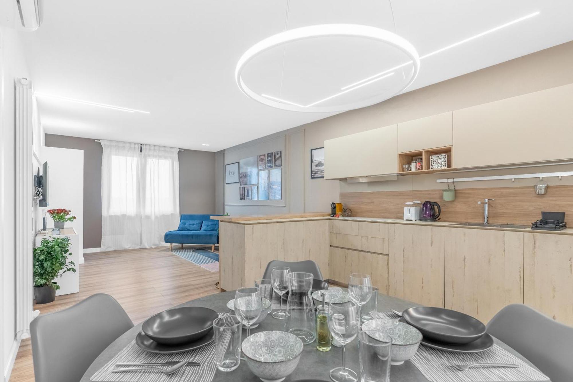 -Free Pool And Parking- Garda House Apartments Кастелнуово дел Гарда Екстериор снимка